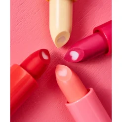 essence Heart Core Fruity Lip Balm 01 Crazy Cherry 3 gr