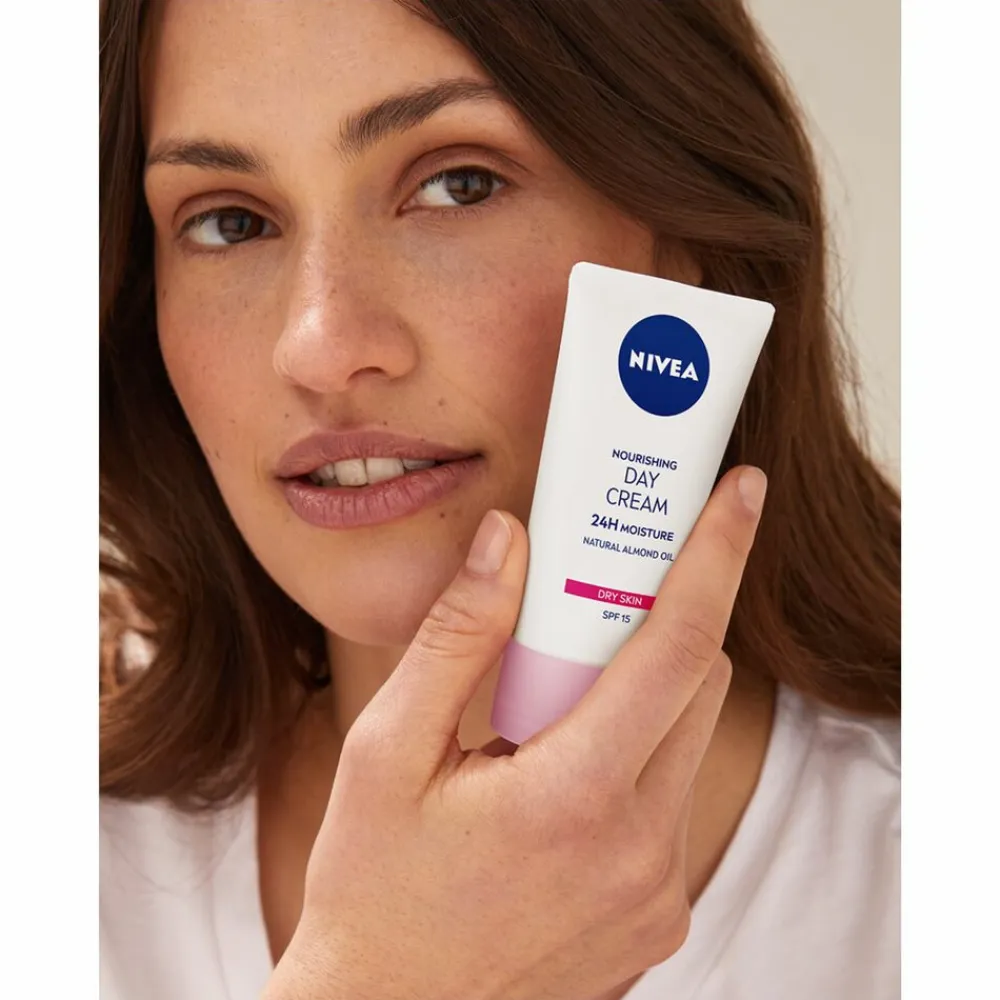 NIVEA 3x Dagcrème Voedend SPF 15 50 ml